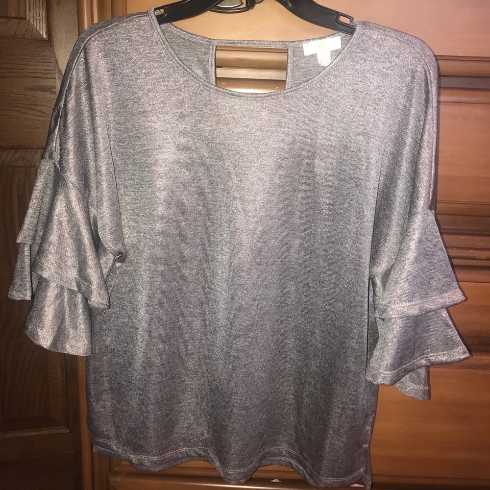 Fashionable dressy shirt!!